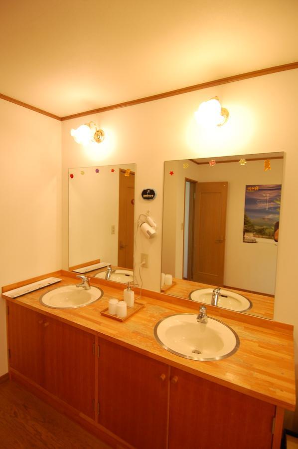 Guest House Chaconne Каруидзава Екстериор снимка