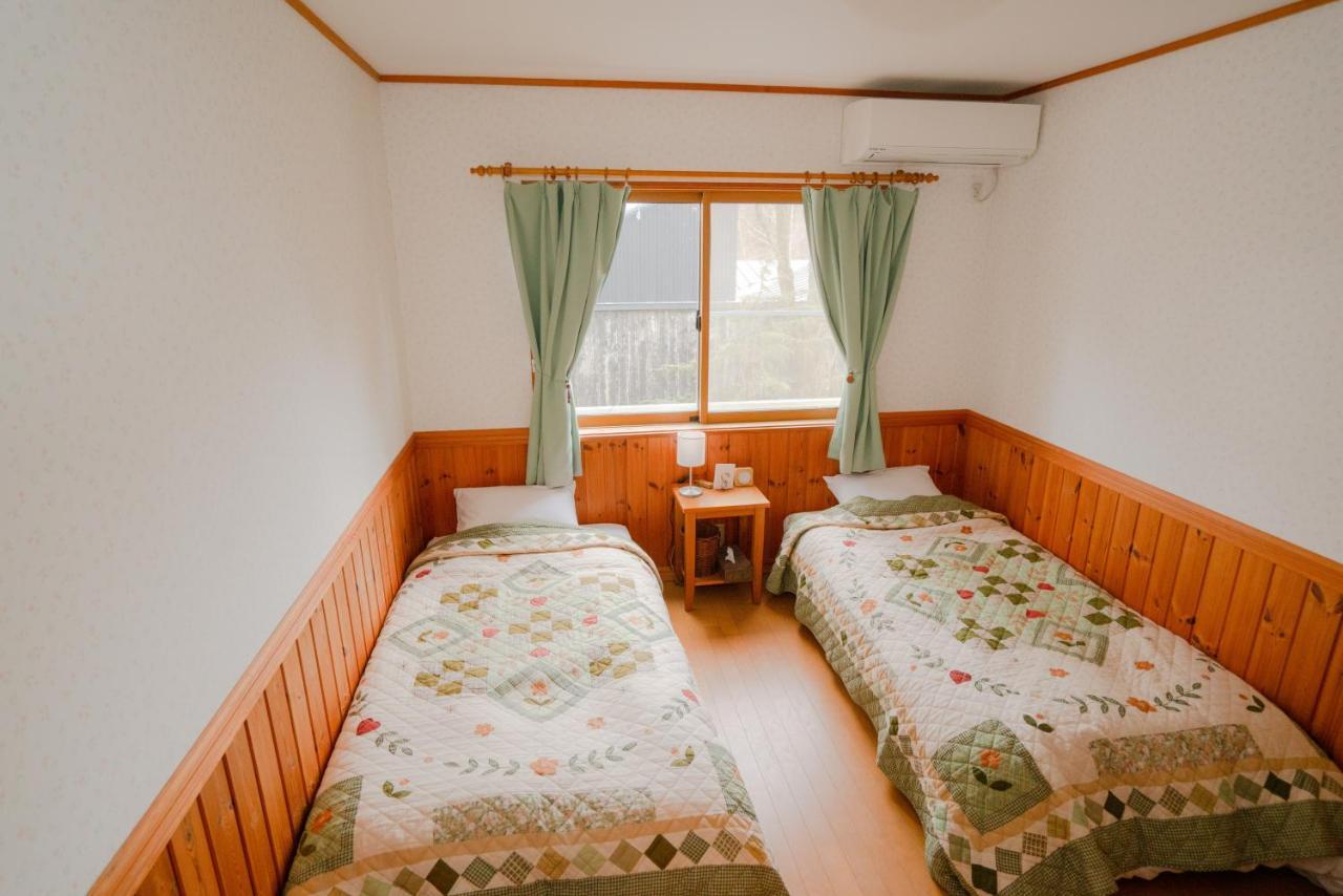 Guest House Chaconne Каруидзава Екстериор снимка
