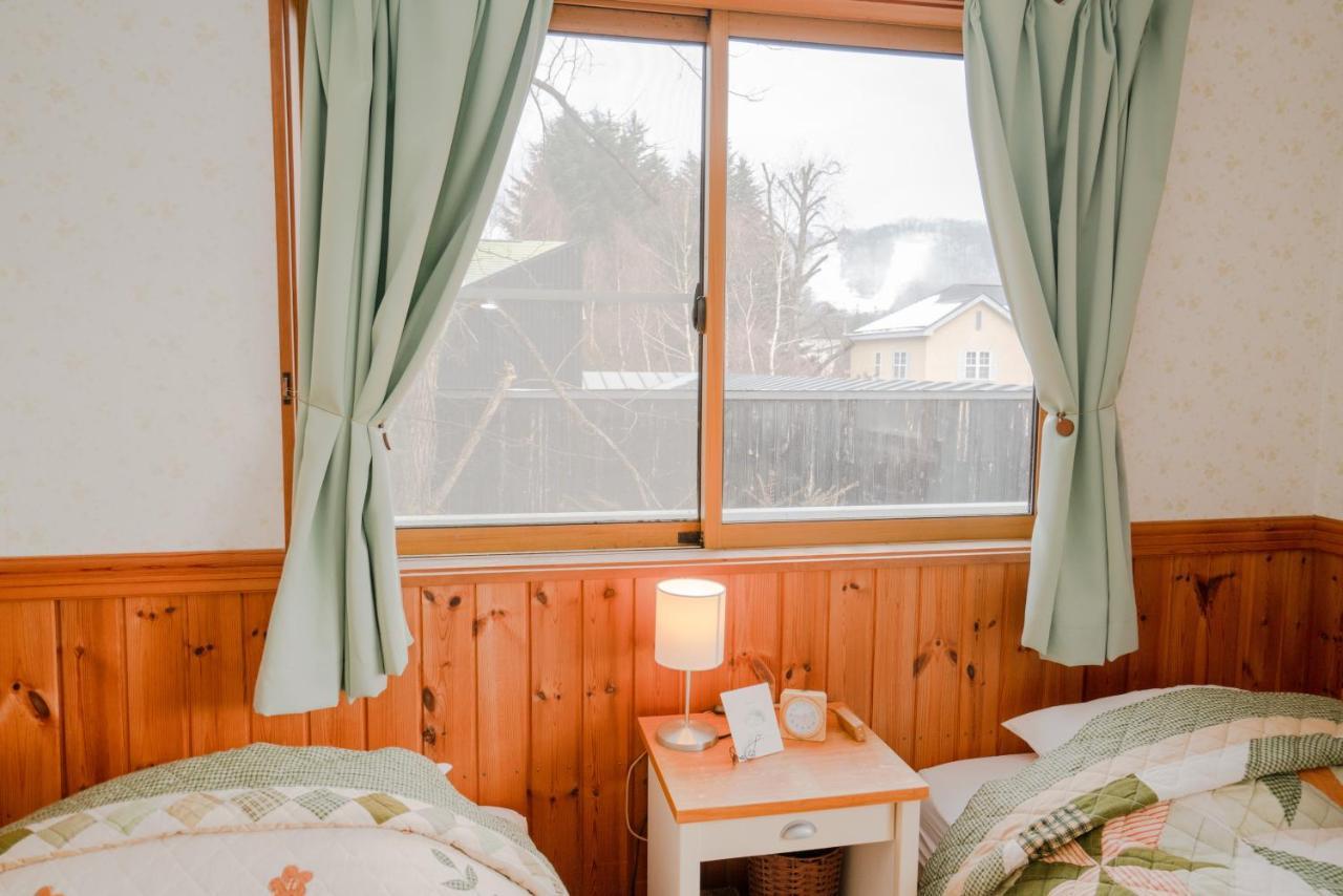 Guest House Chaconne Каруидзава Екстериор снимка